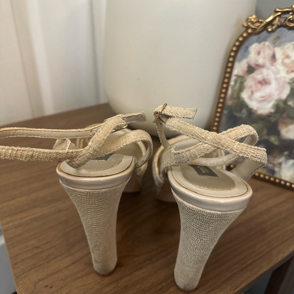 White House Black Market 8.5 Nude Strappy Platform Heels Wedding Party - Picture 9 of 9